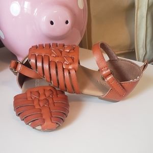 Old Navy Faux Leather Huarache Sandal Size 5 Toddl